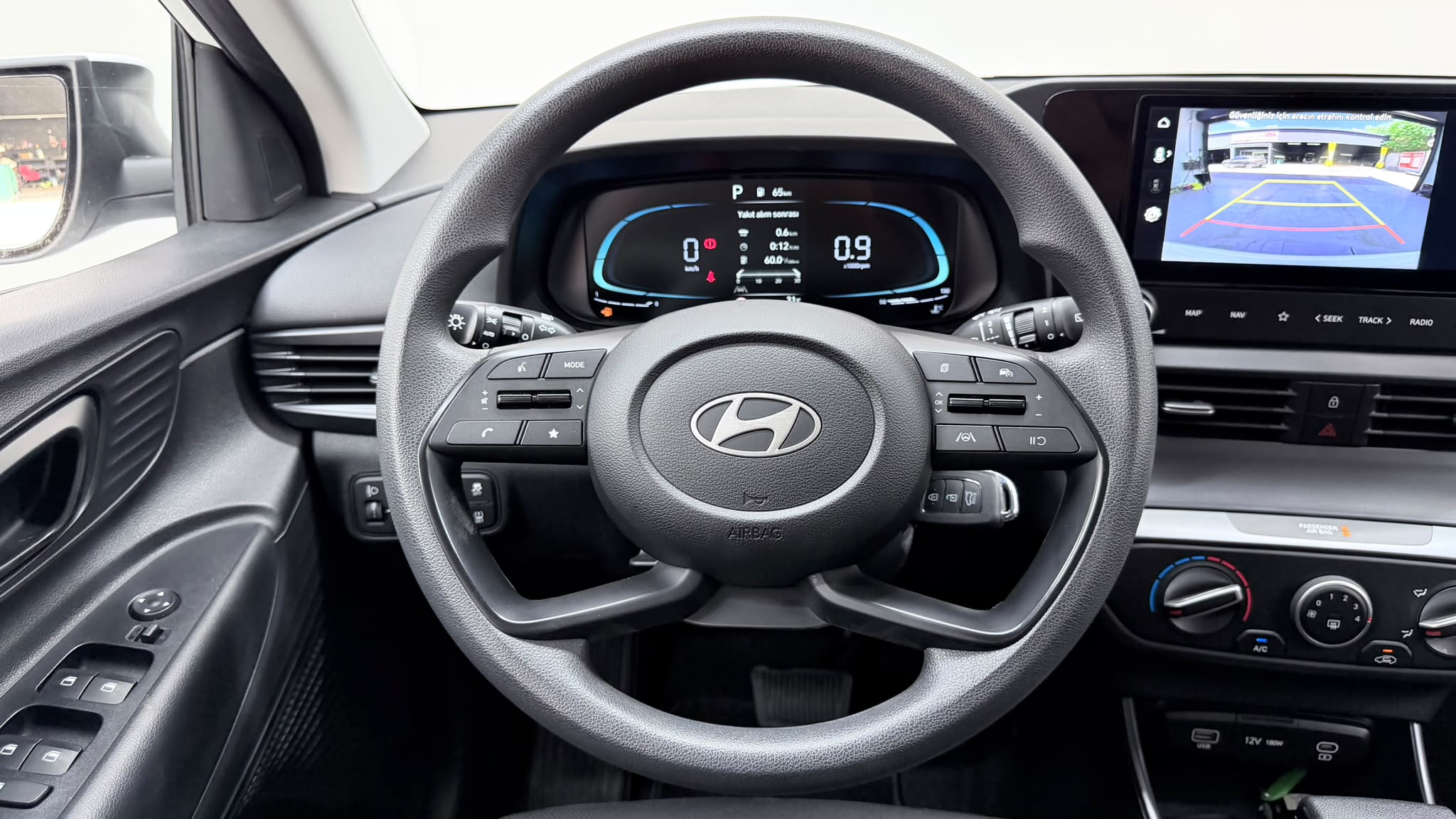 HYUNDAI BAYON 14